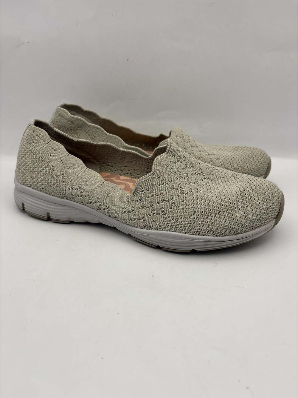 Skechers Seager Beige Slip On Shoes Women Size 7.5